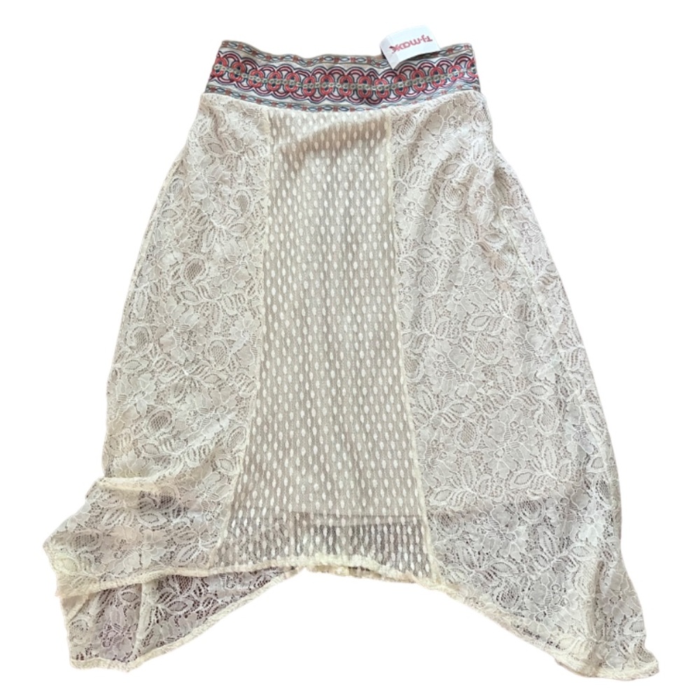 NWT Flying Tomatoe Vintage Style Skirt Medium
Brand new